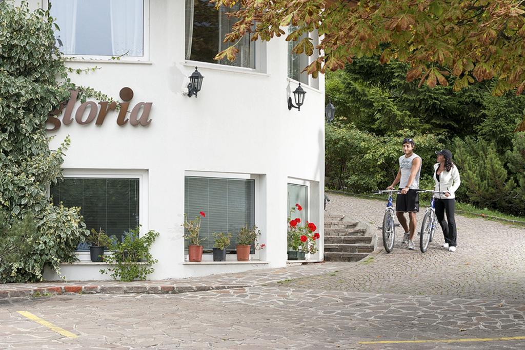 Lake&Nature Hotel Gloria Molveno Exteriör bild