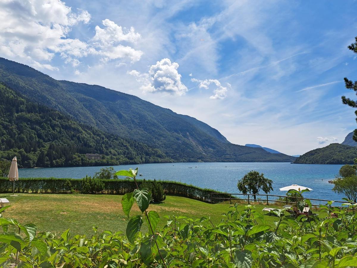 Lake&Nature Hotel Gloria Molveno Exteriör bild