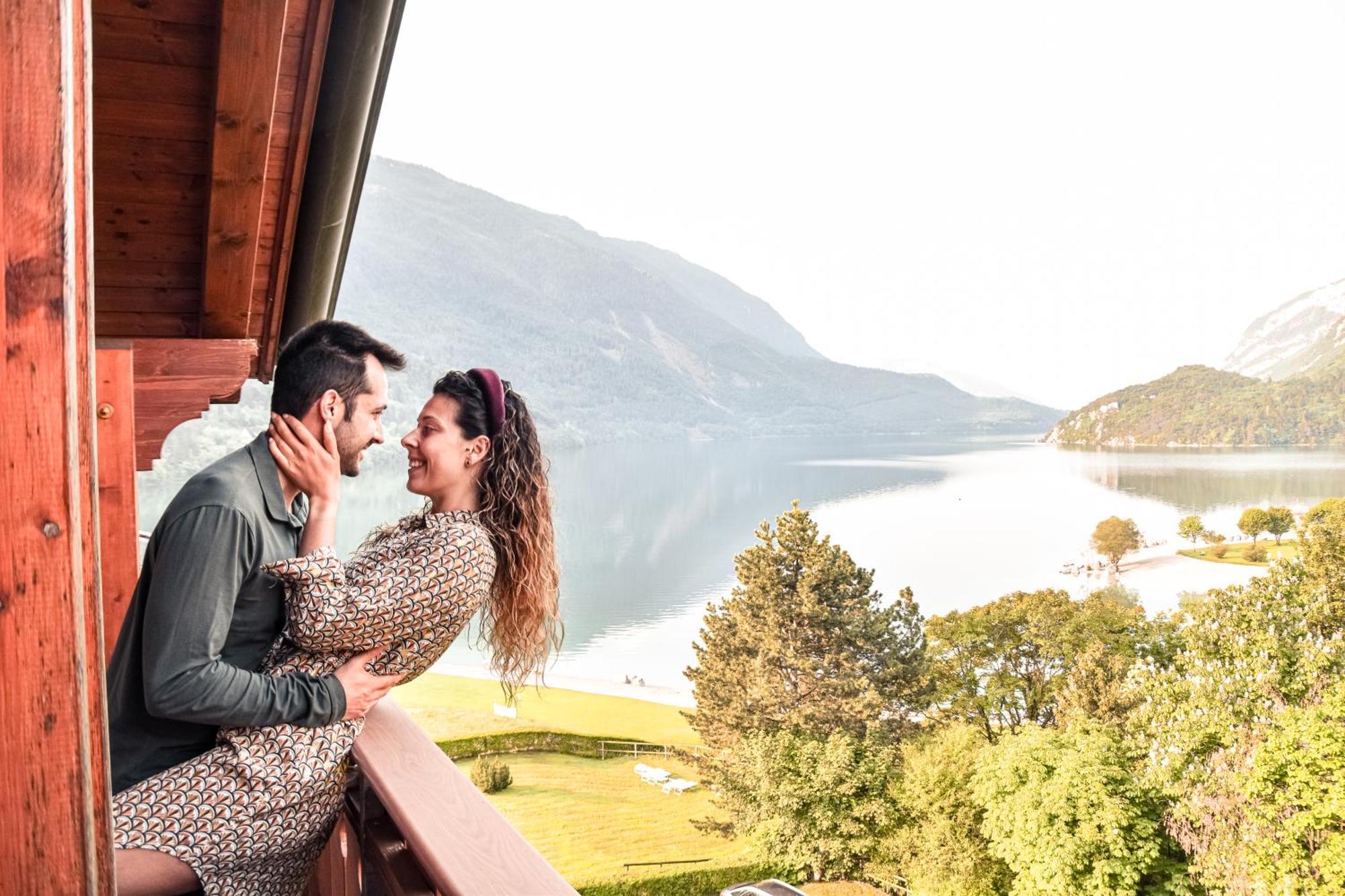Lake&Nature Hotel Gloria Molveno Exteriör bild